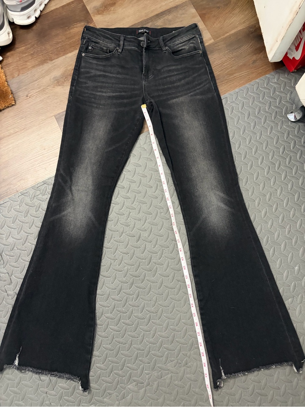 Women’s Dear John jeans Rosie flare black distressed 27